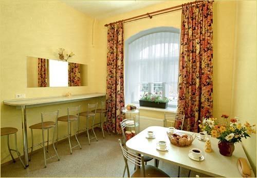 Staronevsky dom Oldnevsky house - buffet on 1st floor